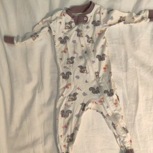 Sharing Squirrels Organic Baby Zip Up Footed Pajamas